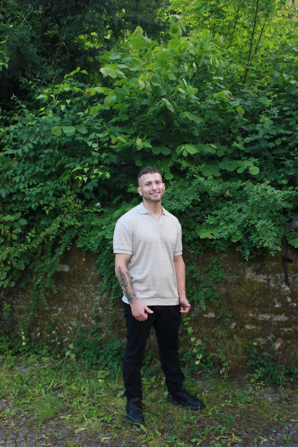 Deniz Kacar in natürlicher Umgebung